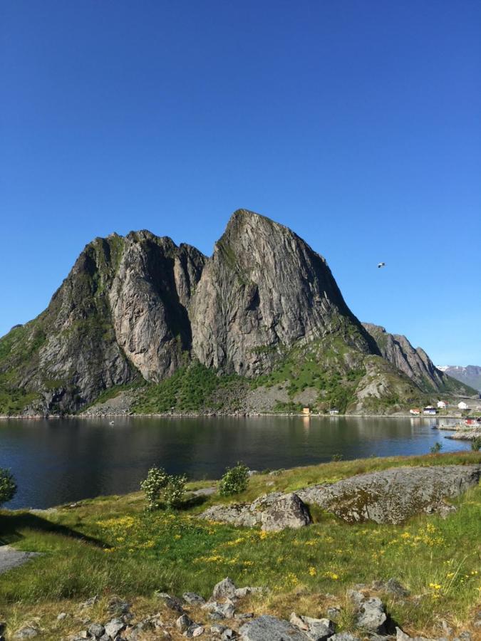 Rorbua Pa Toppoya Reine Buitenkant foto